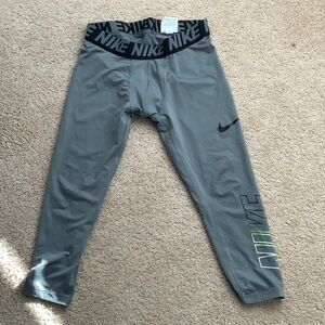 Nike 3/4 Length Tights